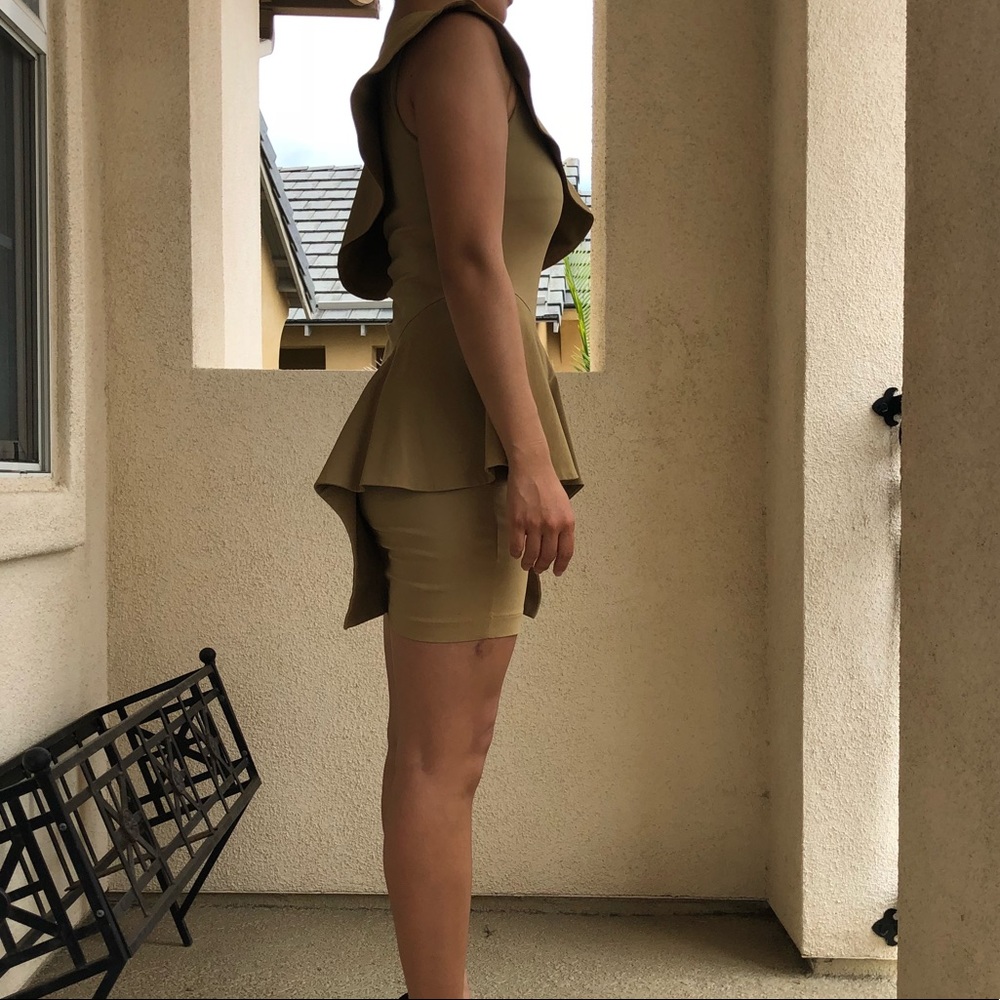 Dress - Picture 2 of 5